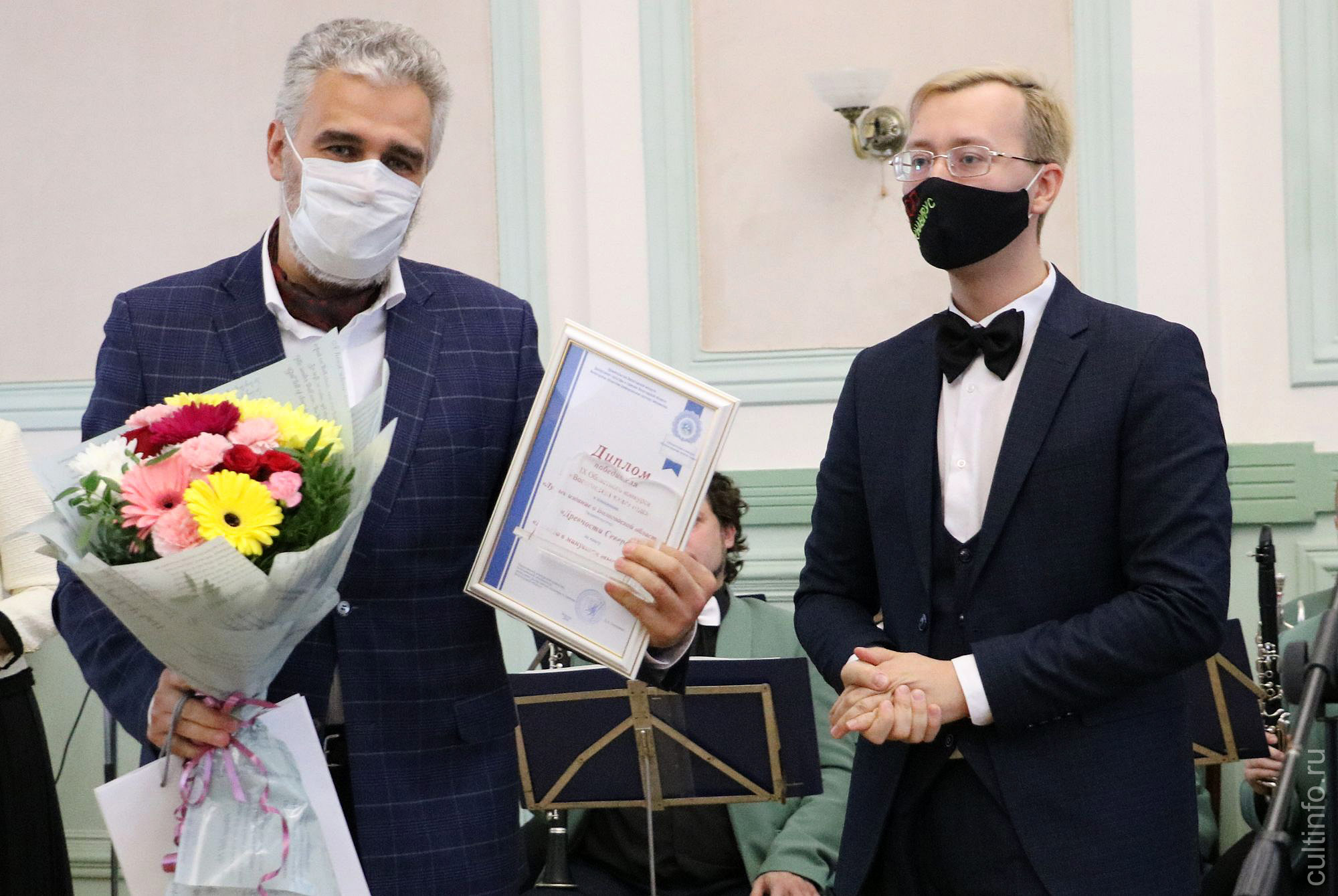 Александр Суворов и директор Тотемского музейного объединения Алексей Новосёлов Александр Суворов и директор Тотемского музейного объединения Алексей Новосёлов